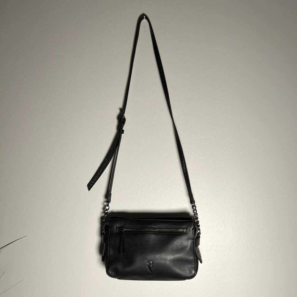 Simply Vera Vera Wang Sintra crossbody bag